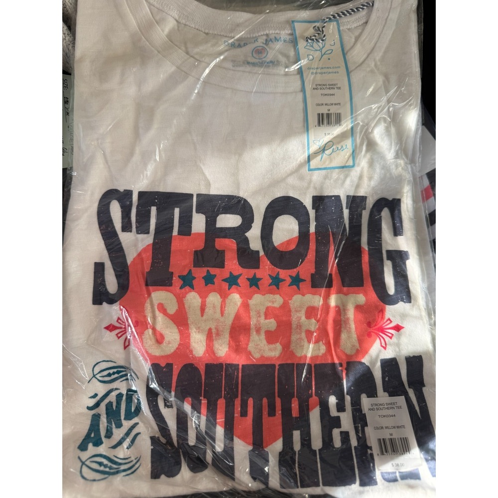 New $38 Draper James "Strong Sweet and Southern" Tee, Medium - Picture 3 of 5